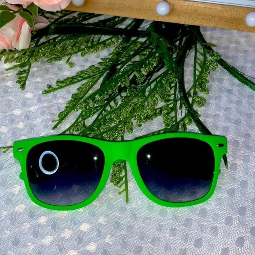 Outer banks Green Sunglasses